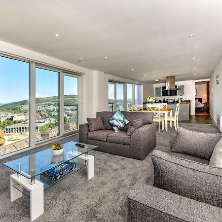 Just Stay Wales - Meridian Tower Marina & City View - 2 Bed Apartment Свонсі Екстер'єр фото